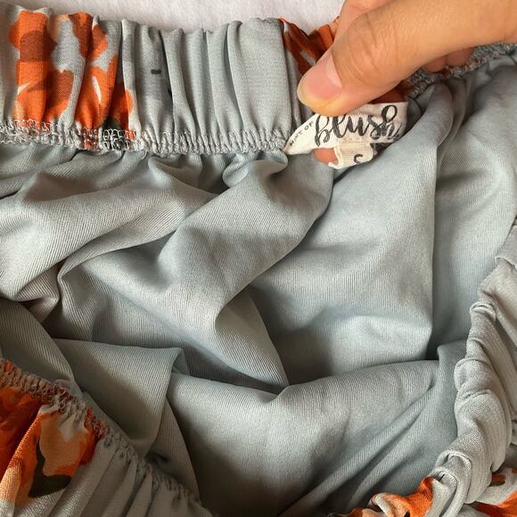 Hint of Blush Off Shoulder Above the Knee Cute Floral Dress size S,Blue & Orange - Picture 7 of 9